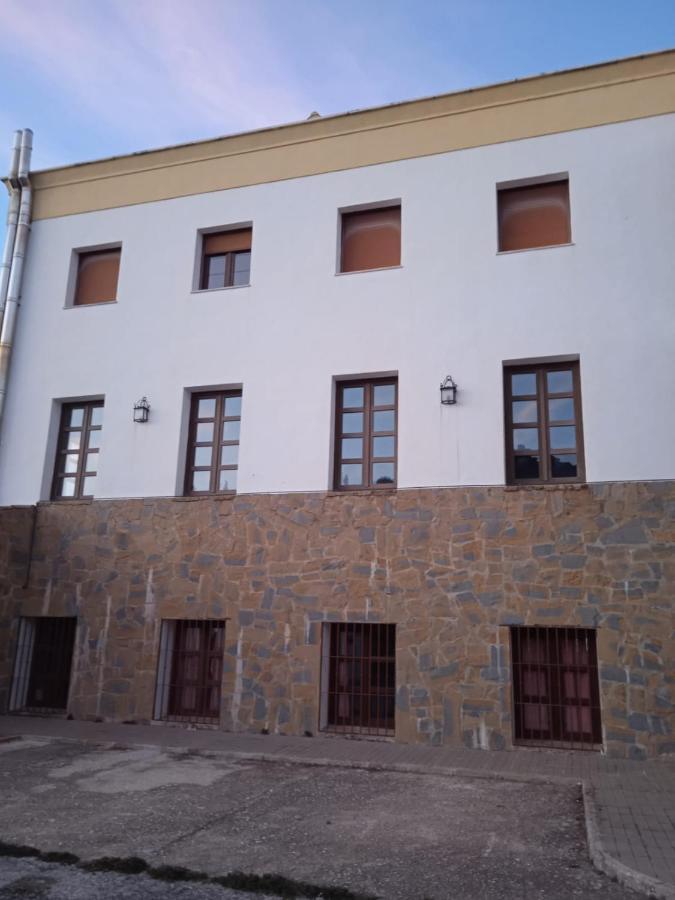 Apartamentos Refugio Del Viajero Parauta Exteriér fotografie
